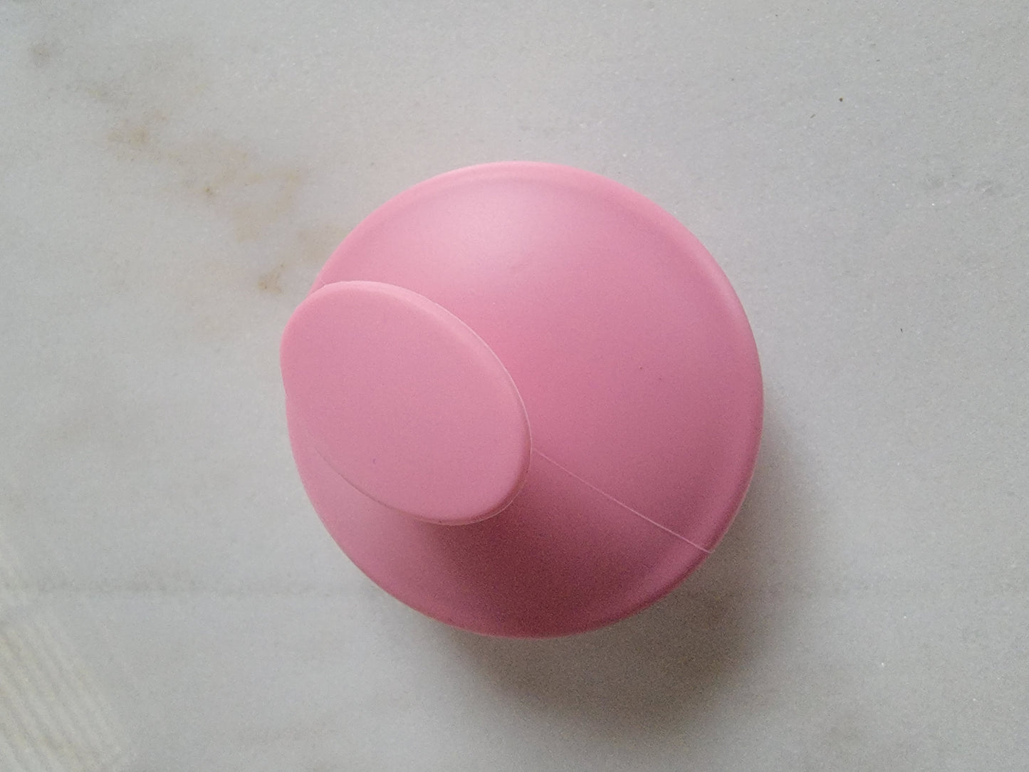 Scalp Massaging Brush - Pink