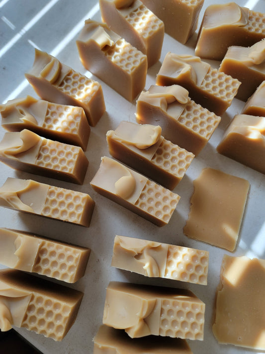 Oat & Honey Soap | Handmade and Natural | Sunflower Soaps